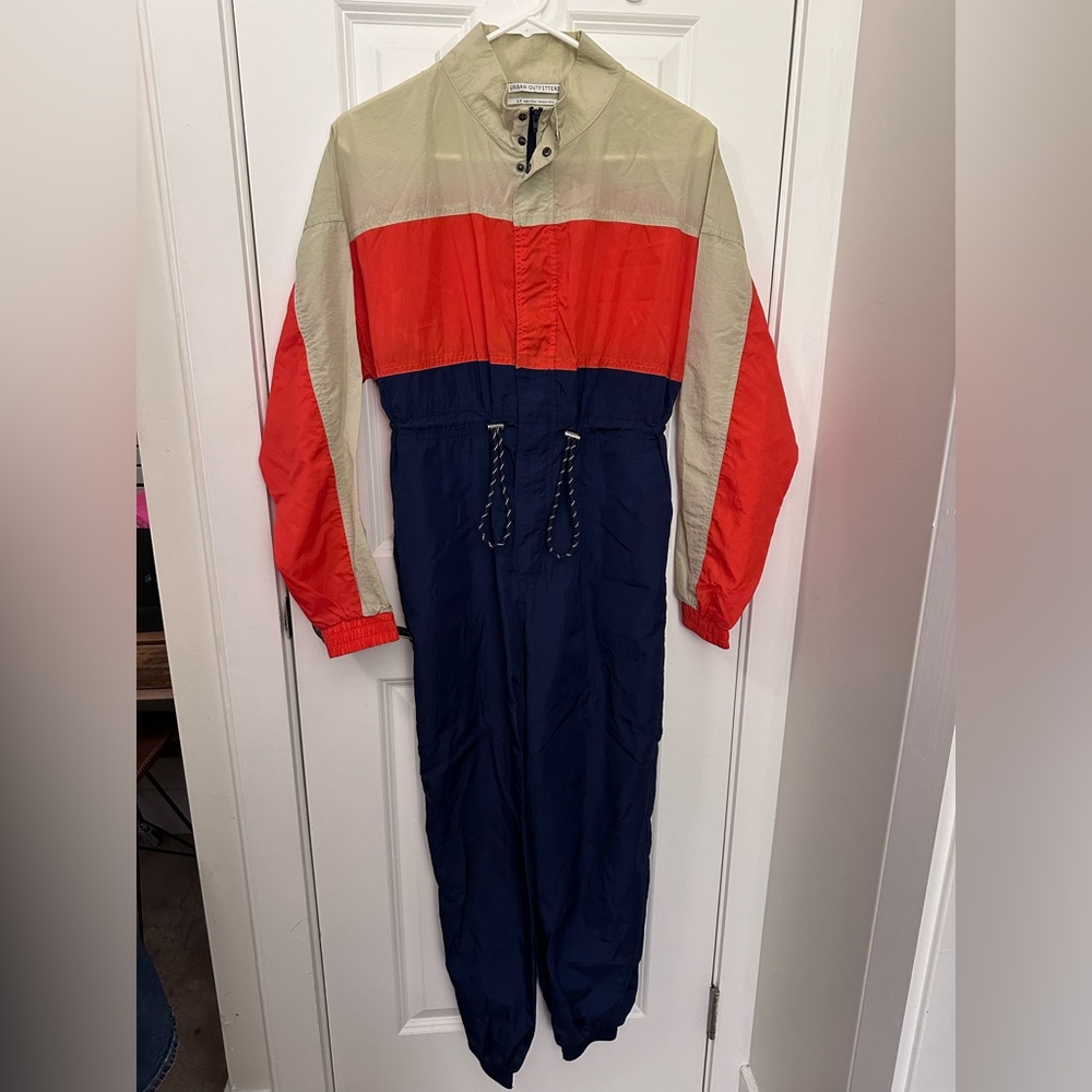 Urban outfitters excellent condition romper size small